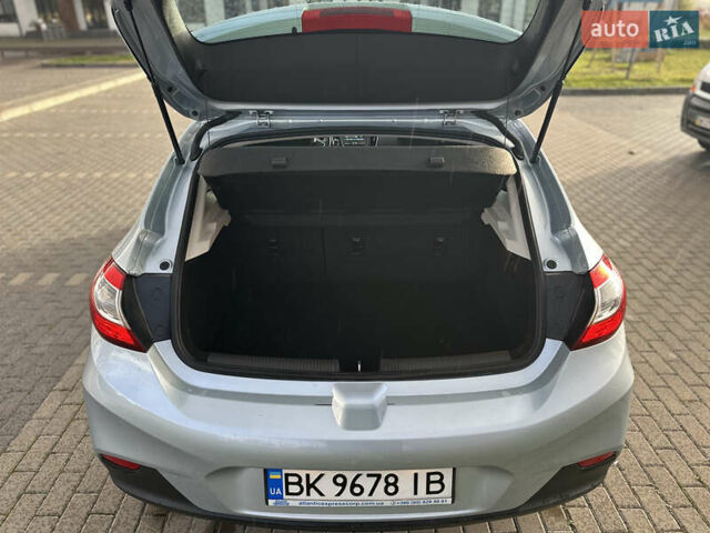 Серый Шевроле Круз, объемом двигателя 1.36 л и пробегом 176 тыс. км за 8999 $, фото 18 на Automoto.ua