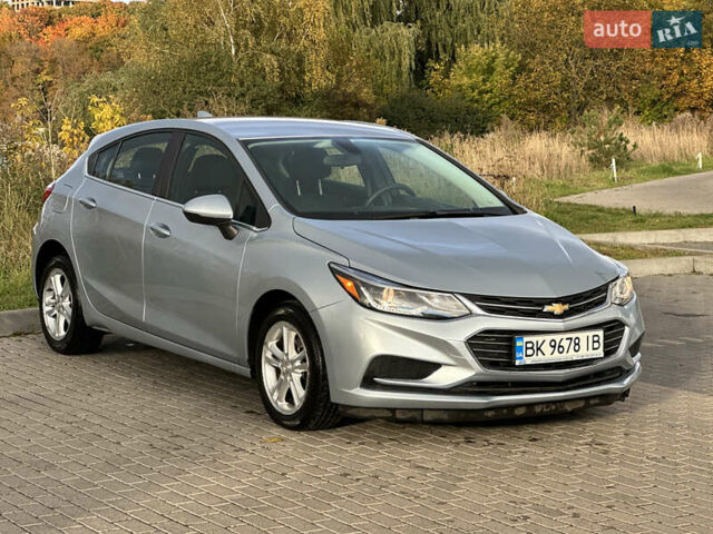 Серый Шевроле Круз, объемом двигателя 1.36 л и пробегом 176 тыс. км за 8999 $, фото 2 на Automoto.ua