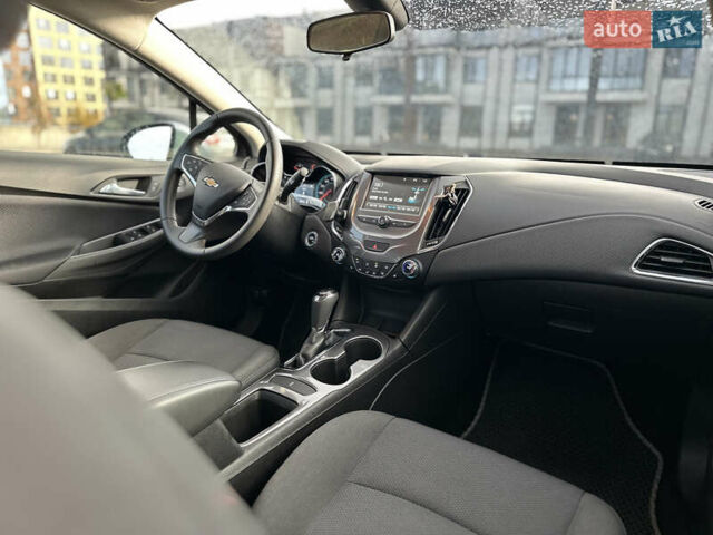 Серый Шевроле Круз, объемом двигателя 1.36 л и пробегом 176 тыс. км за 8999 $, фото 23 на Automoto.ua