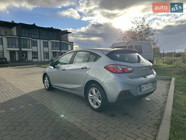 Серый Шевроле Круз, объемом двигателя 1.36 л и пробегом 176 тыс. км за 8999 $, фото 7 на Automoto.ua