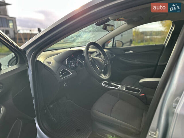 Серый Шевроле Круз, объемом двигателя 1.36 л и пробегом 176 тыс. км за 8999 $, фото 10 на Automoto.ua