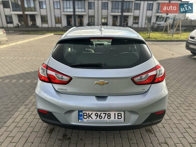 Серый Шевроле Круз, объемом двигателя 1.36 л и пробегом 176 тыс. км за 8999 $, фото 6 на Automoto.ua