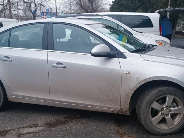 Серый Шевроле Круз, объемом двигателя 1.6 л и пробегом 146 тыс. км за 4700 $, фото 2 на Automoto.ua