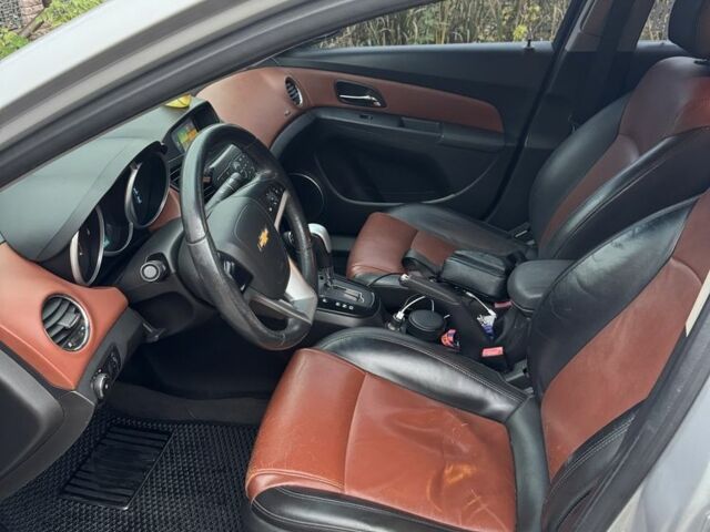 Серый Шевроле Круз, объемом двигателя 1.6 л и пробегом 162 тыс. км за 6300 $, фото 12 на Automoto.ua