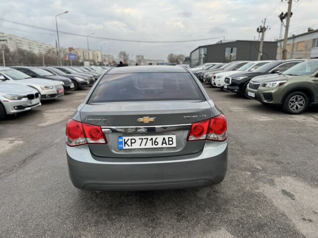 Сірий Шевроле Круз, об'ємом двигуна 1.6 л та пробігом 215 тис. км за 6999 $, фото 3 на Automoto.ua