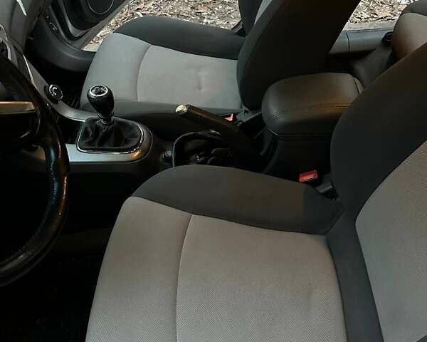 Серый Шевроле Круз, объемом двигателя 1.6 л и пробегом 174 тыс. км за 6700 $, фото 8 на Automoto.ua