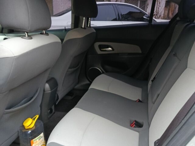 Серый Шевроле Круз, объемом двигателя 2 л и пробегом 165 тыс. км за 6850 $, фото 6 на Automoto.ua