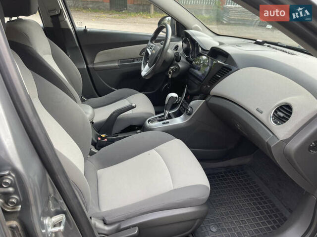 Серый Шевроле Круз, объемом двигателя 1.8 л и пробегом 177 тыс. км за 6650 $, фото 9 на Automoto.ua