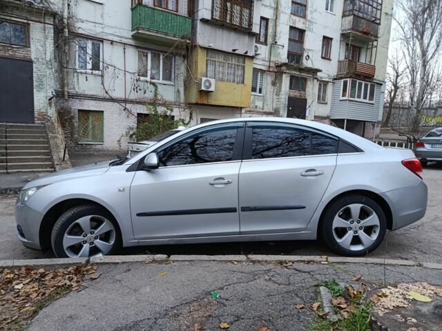 Серый Шевроле Круз, объемом двигателя 2 л и пробегом 165 тыс. км за 6850 $, фото 4 на Automoto.ua