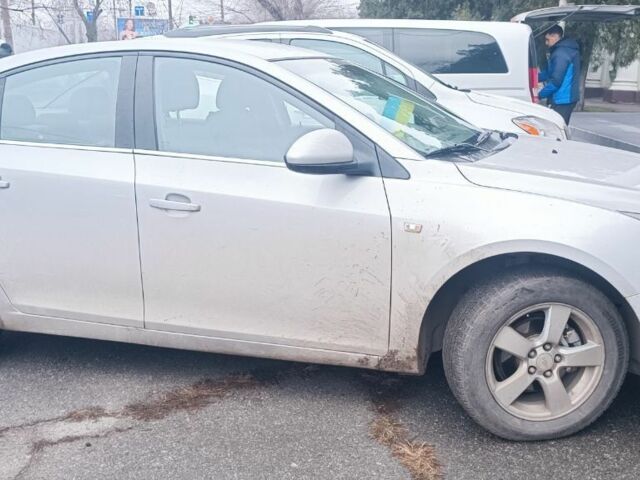 Серый Шевроле Круз, объемом двигателя 1.6 л и пробегом 146 тыс. км за 4700 $, фото 3 на Automoto.ua