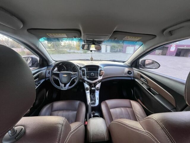 Сірий Шевроле Круз, об'ємом двигуна 1.6 л та пробігом 210 тис. км за 6999 $, фото 5 на Automoto.ua