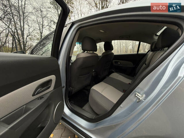 Сірий Шевроле Круз, об'ємом двигуна 1.6 л та пробігом 217 тис. км за 5700 $, фото 20 на Automoto.ua