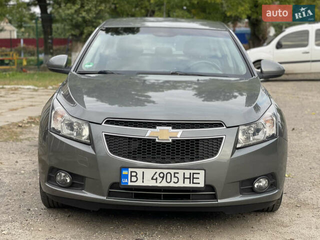 Серый Шевроле Круз, объемом двигателя 1.8 л и пробегом 177 тыс. км за 6650 $, фото 6 на Automoto.ua