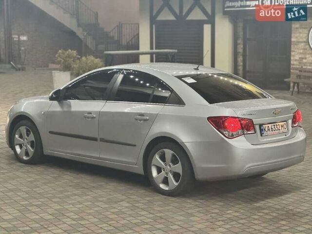 Серый Шевроле Круз, объемом двигателя 2 л и пробегом 165 тыс. км за 6700 $, фото 2 на Automoto.ua