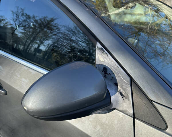 Серый Шевроле Круз, объемом двигателя 1.99 л и пробегом 196 тыс. км за 7200 $, фото 49 на Automoto.ua