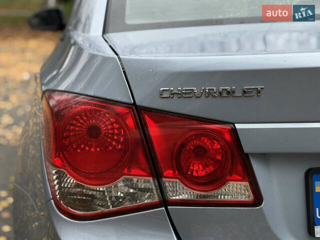 Сірий Шевроле Круз, об'ємом двигуна 1.6 л та пробігом 217 тис. км за 5700 $, фото 6 на Automoto.ua