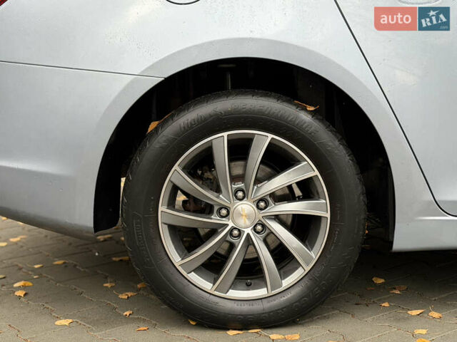 Сірий Шевроле Круз, об'ємом двигуна 1.6 л та пробігом 217 тис. км за 5700 $, фото 12 на Automoto.ua