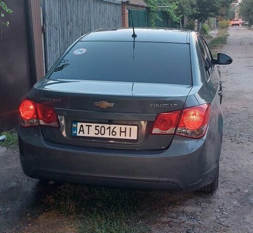 Серый Шевроле Круз, объемом двигателя 1.8 л и пробегом 74 тыс. км за 7400 $, фото 9 на Automoto.ua