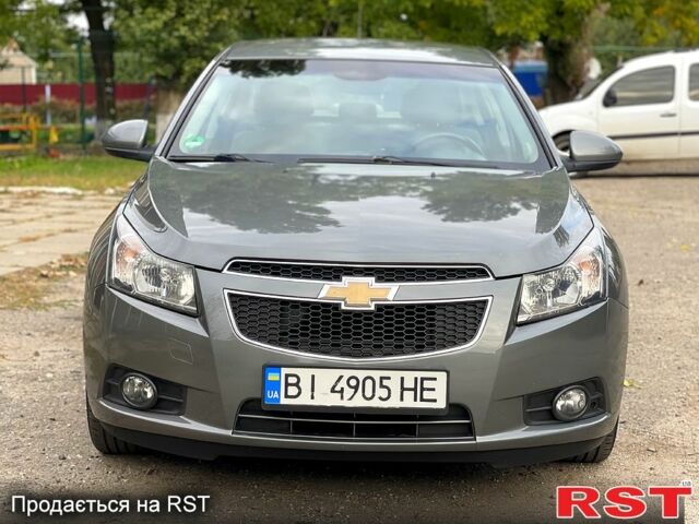 Серый Шевроле Круз, объемом двигателя 1.8 л и пробегом 177 тыс. км за 6950 $, фото 4 на Automoto.ua