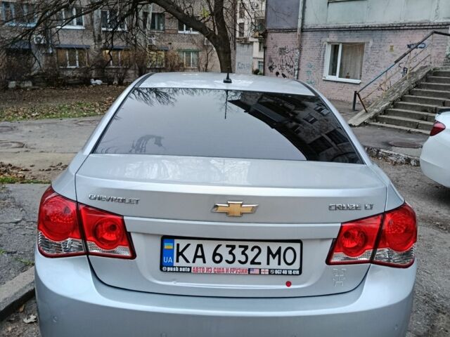 Серый Шевроле Круз, объемом двигателя 2 л и пробегом 165 тыс. км за 6850 $, фото 5 на Automoto.ua