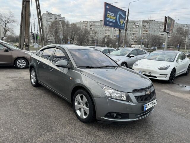Сірий Шевроле Круз, об'ємом двигуна 1.6 л та пробігом 215 тис. км за 6999 $, фото 2 на Automoto.ua