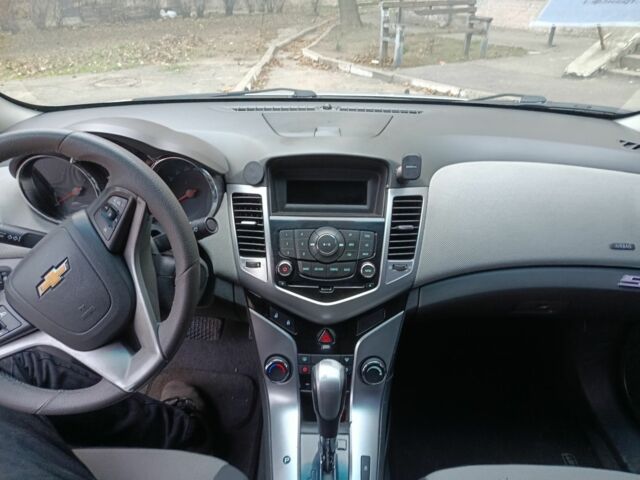 Серый Шевроле Круз, объемом двигателя 2 л и пробегом 165 тыс. км за 6850 $, фото 10 на Automoto.ua