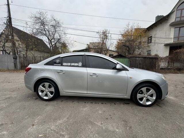Серый Шевроле Круз, объемом двигателя 1.6 л и пробегом 162 тыс. км за 6300 $, фото 5 на Automoto.ua