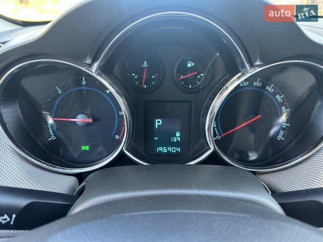 Серый Шевроле Круз, объемом двигателя 1.99 л и пробегом 196 тыс. км за 7200 $, фото 7 на Automoto.ua