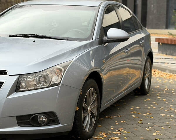 Сірий Шевроле Круз, об'ємом двигуна 1.6 л та пробігом 217 тис. км за 5700 $, фото 9 на Automoto.ua