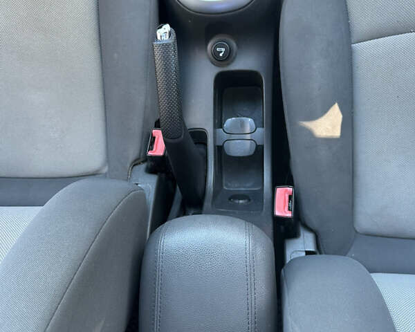 Серый Шевроле Круз, объемом двигателя 1.99 л и пробегом 196 тыс. км за 7200 $, фото 21 на Automoto.ua