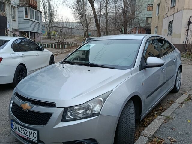 Серый Шевроле Круз, объемом двигателя 2 л и пробегом 165 тыс. км за 6850 $, фото 1 на Automoto.ua