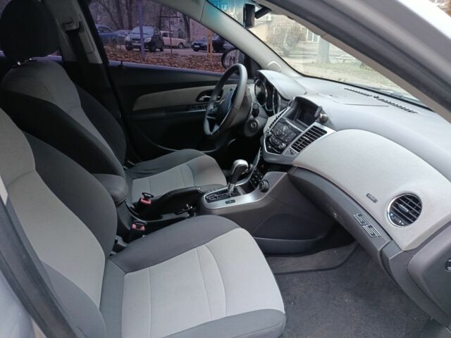 Серый Шевроле Круз, объемом двигателя 2 л и пробегом 165 тыс. км за 6850 $, фото 11 на Automoto.ua