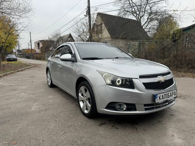 Серый Шевроле Круз, объемом двигателя 1.6 л и пробегом 162 тыс. км за 6300 $, фото 3 на Automoto.ua