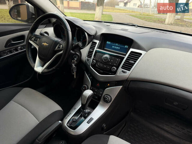 Серый Шевроле Круз, объемом двигателя 2 л и пробегом 154 тыс. км за 5950 $, фото 30 на Automoto.ua