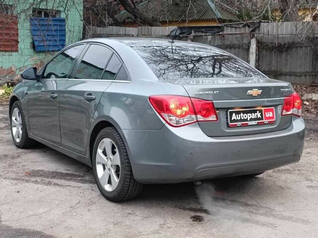 Сірий Шевроле Круз, об'ємом двигуна 1.8 л та пробігом 221 тис. км за 6690 $, фото 8 на Automoto.ua