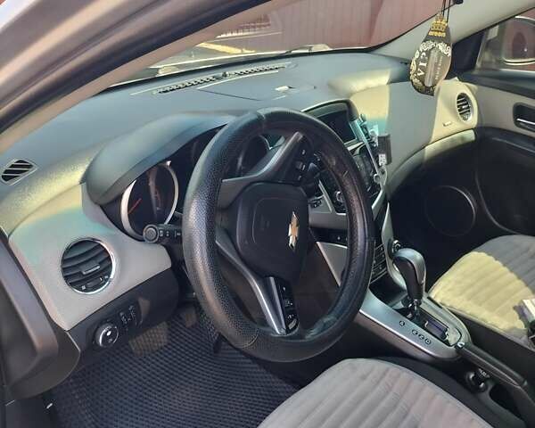 Серый Шевроле Круз, объемом двигателя 1.6 л и пробегом 124 тыс. км за 6300 $, фото 8 на Automoto.ua