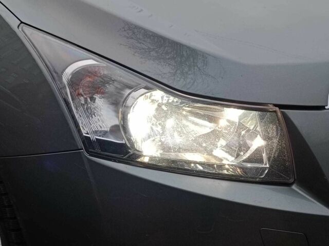 Сірий Шевроле Круз, об'ємом двигуна 1.8 л та пробігом 221 тис. км за 6690 $, фото 5 на Automoto.ua