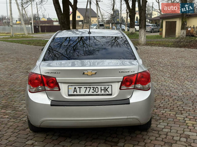 Серый Шевроле Круз, объемом двигателя 2 л и пробегом 154 тыс. км за 5950 $, фото 14 на Automoto.ua