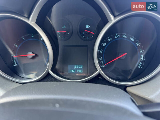 Сірий Шевроле Круз, об'ємом двигуна 1.6 л та пробігом 144 тис. км за 6100 $, фото 15 на Automoto.ua