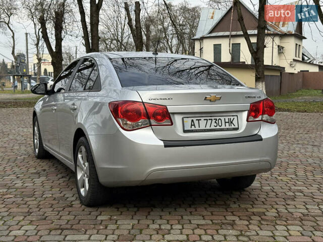 Серый Шевроле Круз, объемом двигателя 2 л и пробегом 154 тыс. км за 5950 $, фото 12 на Automoto.ua
