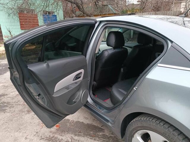 Сірий Шевроле Круз, об'ємом двигуна 1.8 л та пробігом 221 тис. км за 6690 $, фото 12 на Automoto.ua