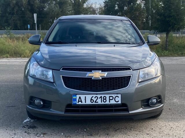 Серый Шевроле Круз, объемом двигателя 1.8 л и пробегом 192 тыс. км за 5700 $, фото 8 на Automoto.ua