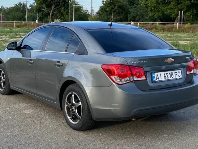 Серый Шевроле Круз, объемом двигателя 1.8 л и пробегом 192 тыс. км за 5700 $, фото 4 на Automoto.ua