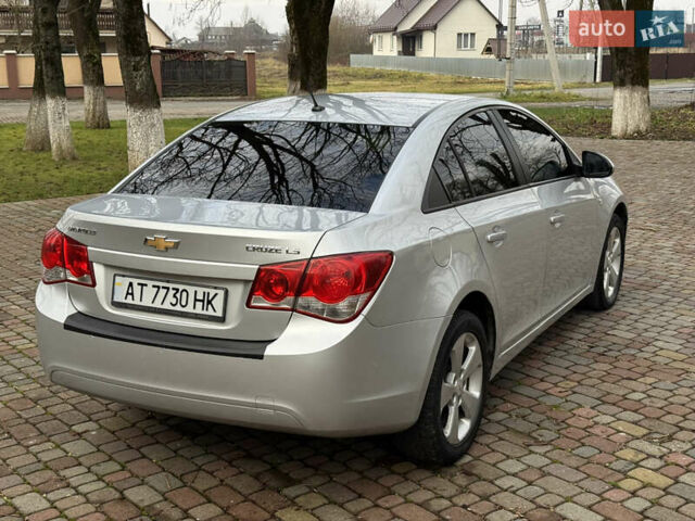 Серый Шевроле Круз, объемом двигателя 2 л и пробегом 154 тыс. км за 5950 $, фото 15 на Automoto.ua