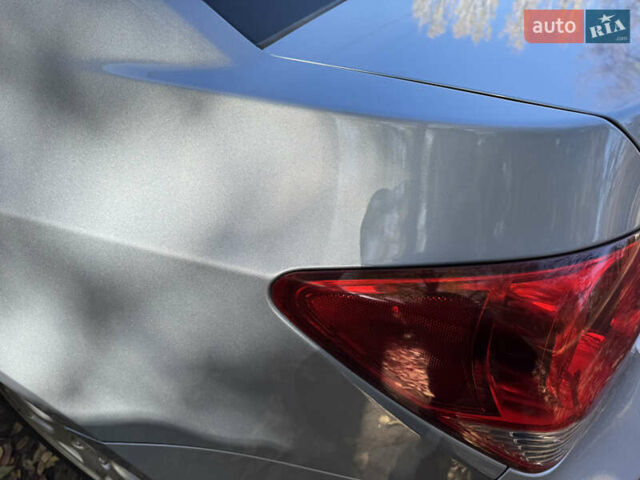 Серый Шевроле Круз, объемом двигателя 1.99 л и пробегом 208 тыс. км за 7800 $, фото 7 на Automoto.ua