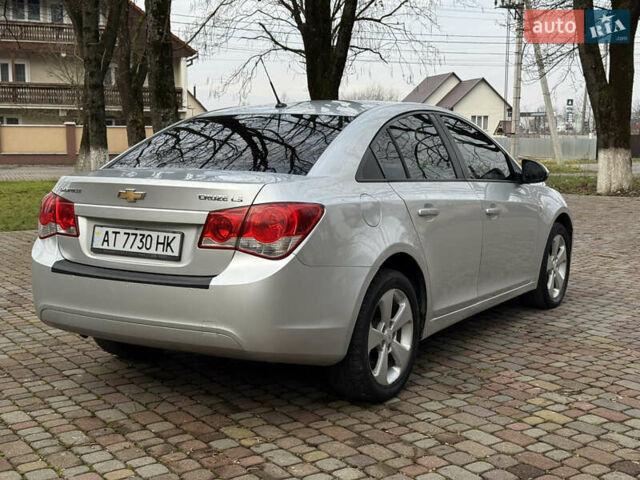 Серый Шевроле Круз, объемом двигателя 2 л и пробегом 154 тыс. км за 5950 $, фото 16 на Automoto.ua