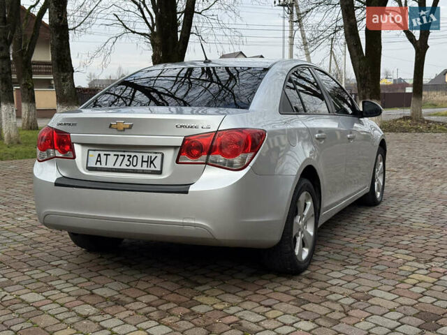 Серый Шевроле Круз, объемом двигателя 2 л и пробегом 154 тыс. км за 5950 $, фото 17 на Automoto.ua
