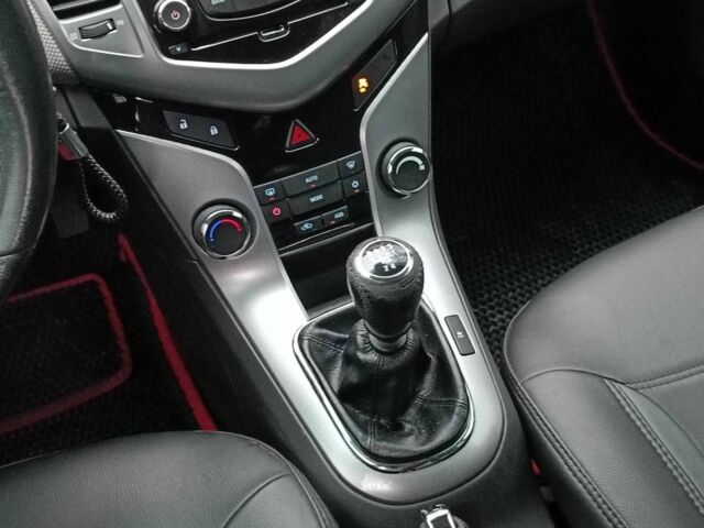 Сірий Шевроле Круз, об'ємом двигуна 1.8 л та пробігом 221 тис. км за 6690 $, фото 16 на Automoto.ua