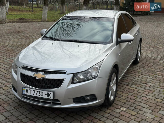 Серый Шевроле Круз, объемом двигателя 2 л и пробегом 154 тыс. км за 5950 $, фото 9 на Automoto.ua