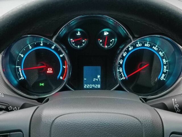 Сірий Шевроле Круз, об'ємом двигуна 1.8 л та пробігом 221 тис. км за 6690 $, фото 22 на Automoto.ua